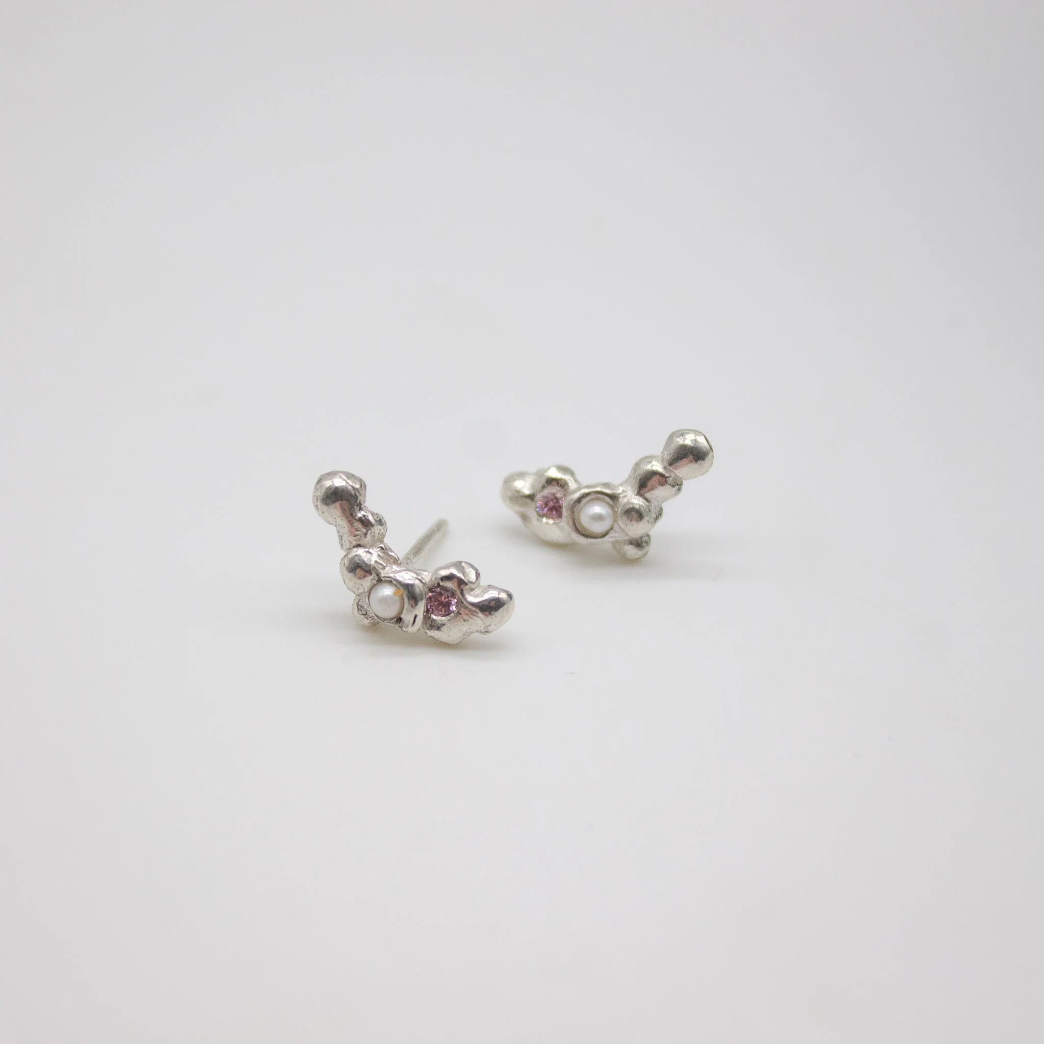 Brautschmuck MORSKOGEN // Ohrstecker mit zarten Turmalinen und Süßwasserperlen - Image 5