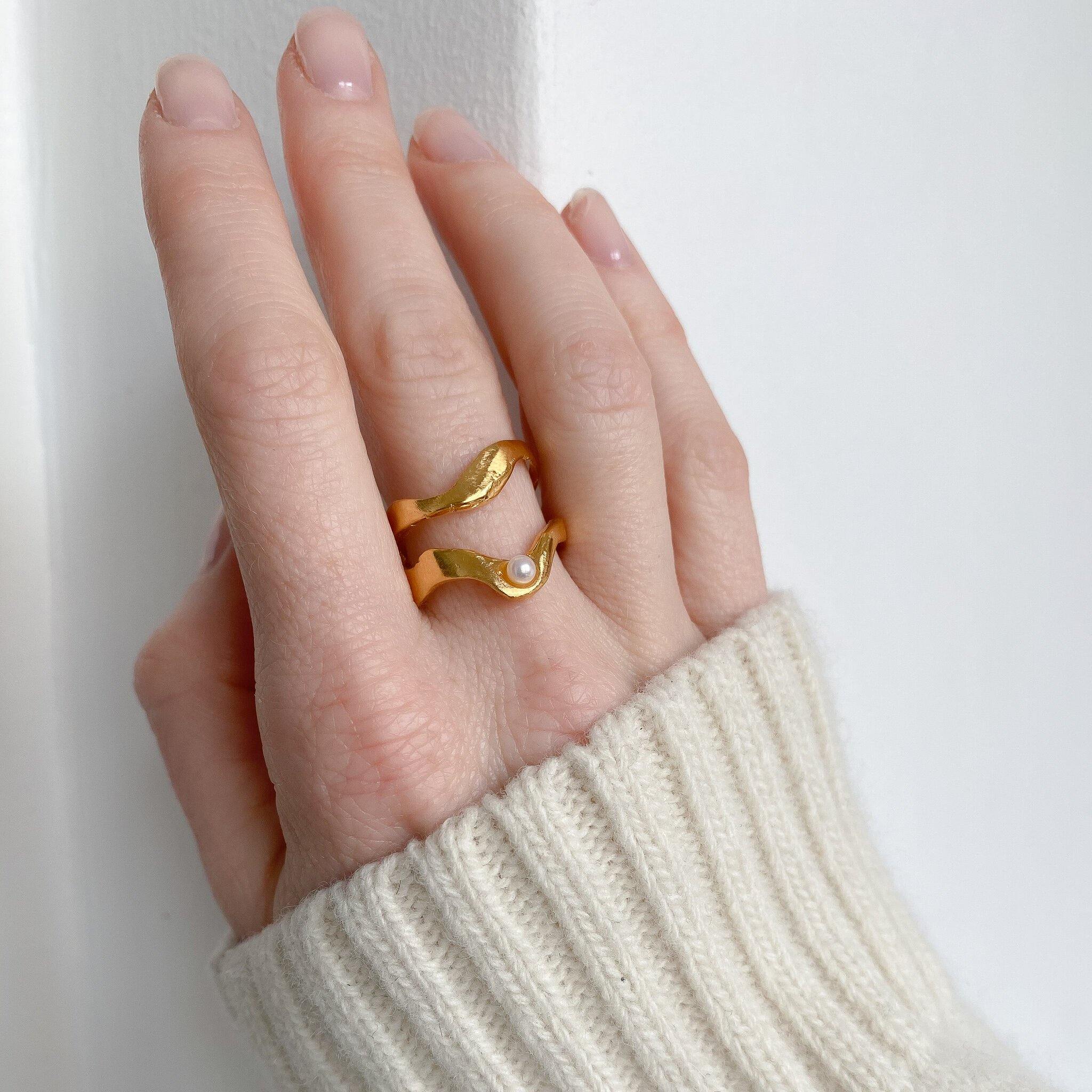 FRYA // Doppelring mit zarter Perle - Image 3