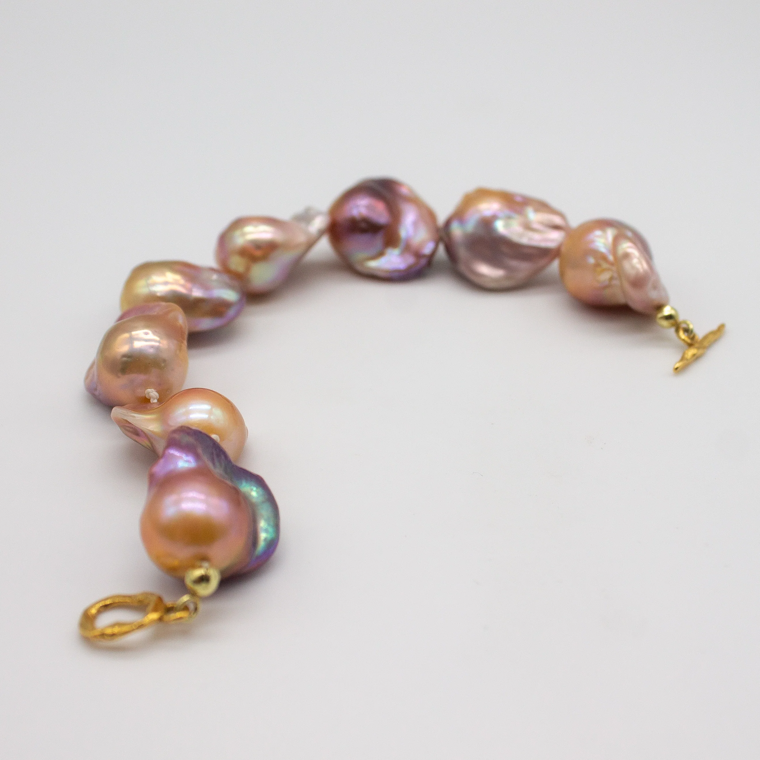 LISGARDEN Lavender // Armband mit großen lavendelfarbenen Barockperlen - Image 5