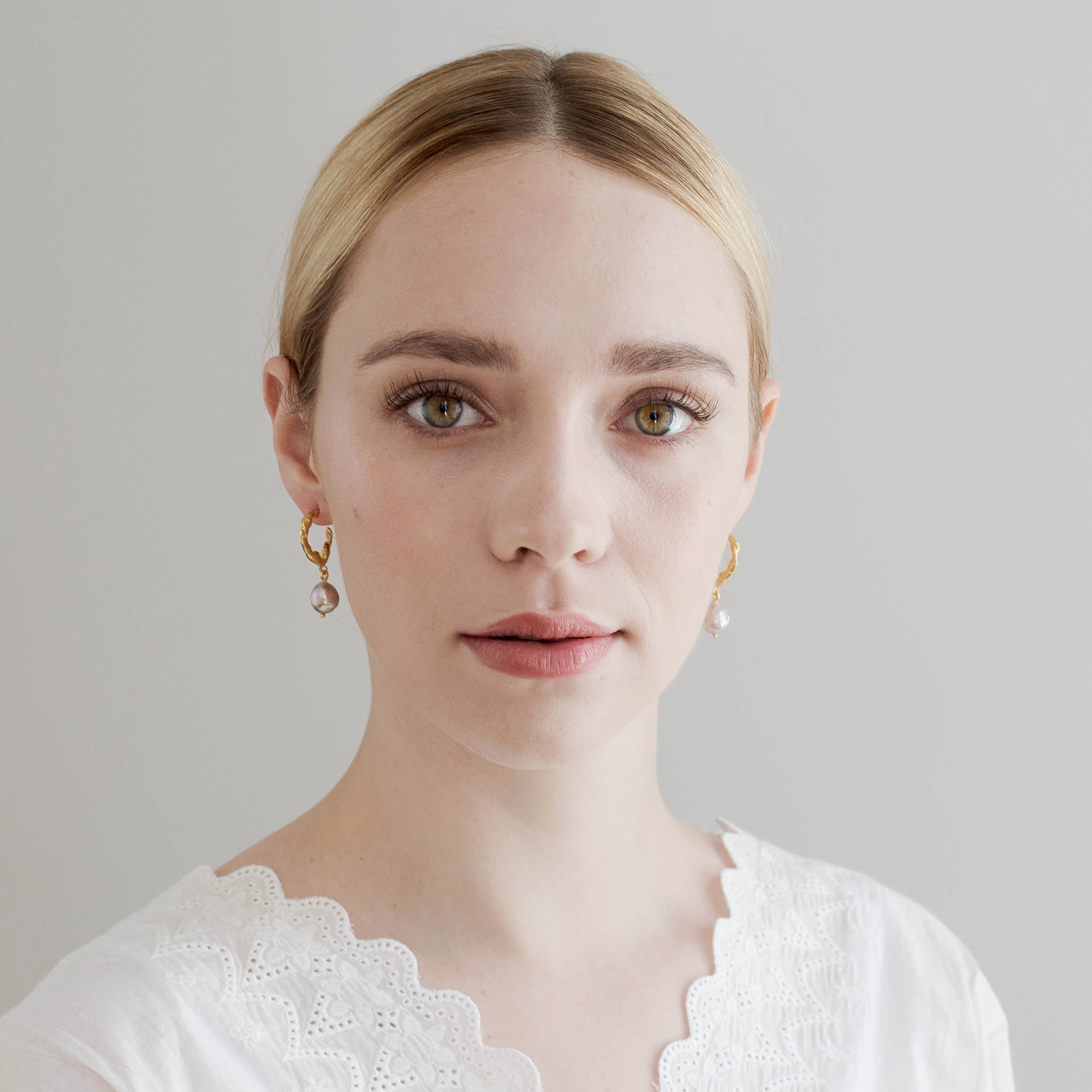 MILBAKKEN // Akoya Perlenohrringe - Image 3